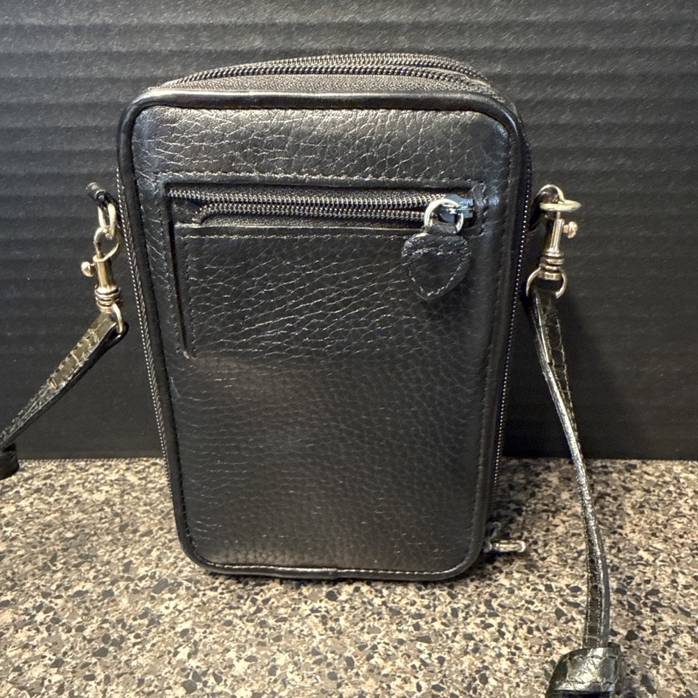 Brighton Women's Black Leather Crossbody Wallet Organizer Bag Heart Croc Accent - Picture 5 of 16